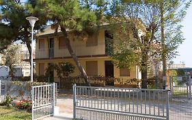 Apartments In Rosolina Mare 25119